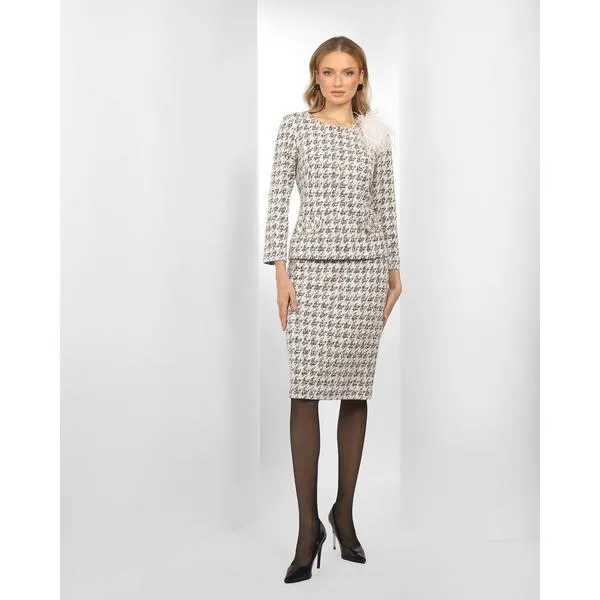 Jak łączyć komfort z elegancją: idealny strój do teatru na komedię