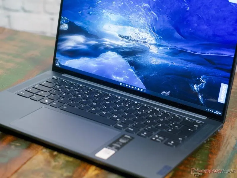 Lenovo Yoga Slim 7 Pro recenzja – czy ten laptop zasługuje na twoją uwagę? Sprawdź opinie!