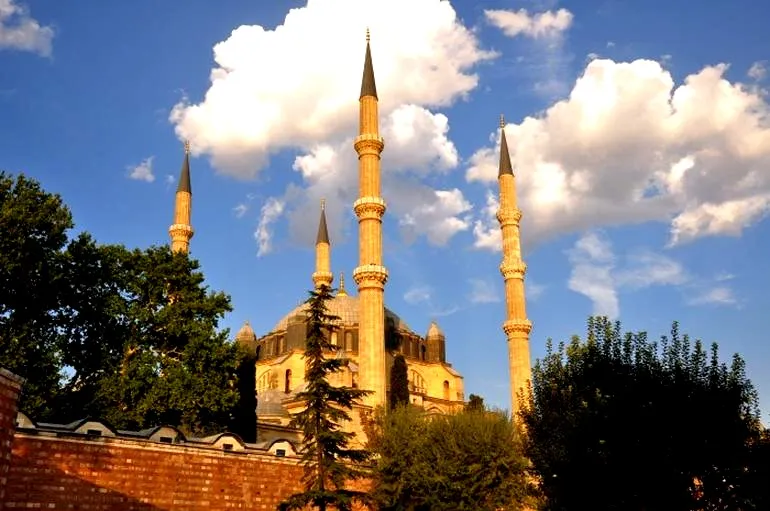Muzeum sztuki tureckiej i islamskiej w Stambule – bilety, godziny i najciekawsze eksponaty