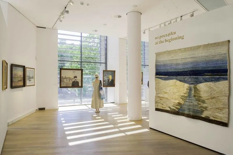 Odkryj fascynujące wystawy w Muzeum Sztuki Gdynia i sprawdź godziny otwarcia!