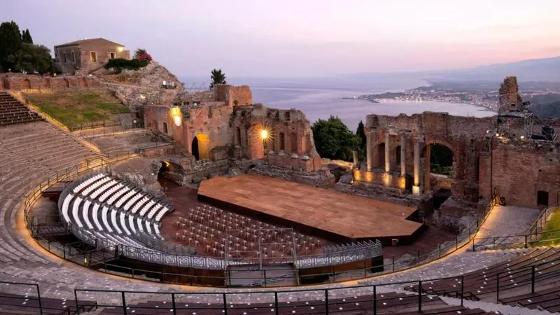 Teatr antyczny: fascynująca historia i znaczenie, które warto odkryć