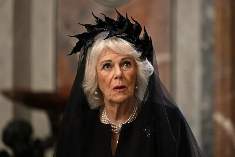 Elegancki strój do teatru