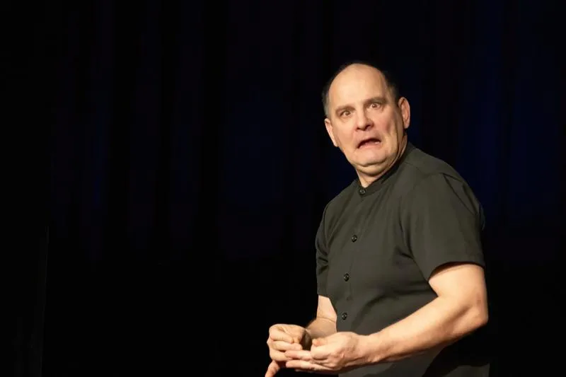 Kabaret pantomimy humor i emocje