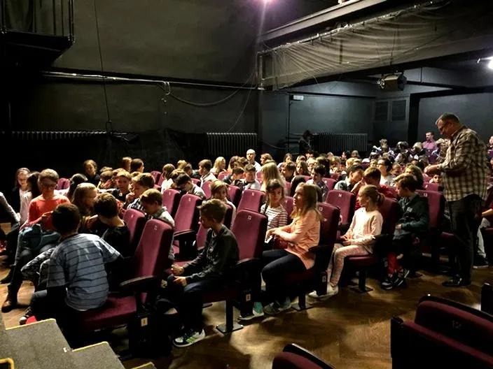 Męski styl teatralny