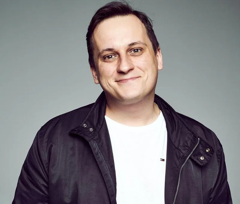 Styl komediowy i początki kariery